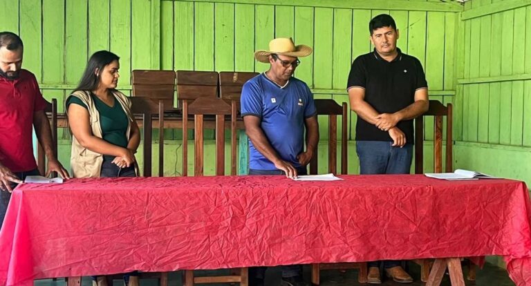 Dra. Taíssa garante trator para produtores rurais do Ramal Cachoeirinha em Guajará-Mirim