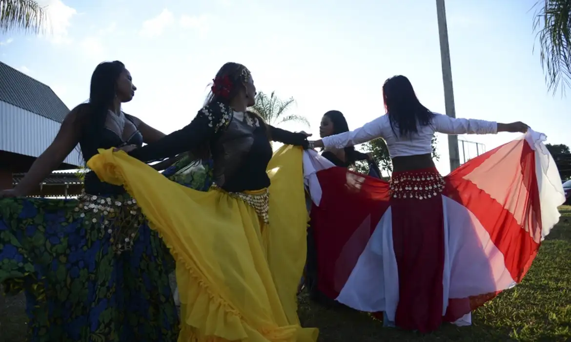 Caravana ouve demandas de povos ciganos por políticas públicas