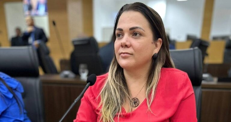 Cláudia de Jesus destaca esforços do governo Lula na redução das filas no SUS