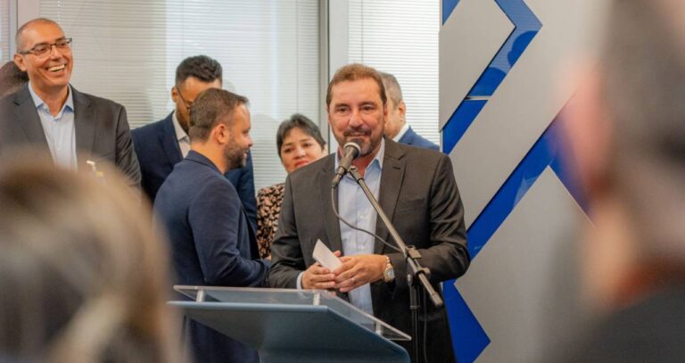 Prefeito participa da inauguração da nova agência do Setor Público do Banco do Brasil