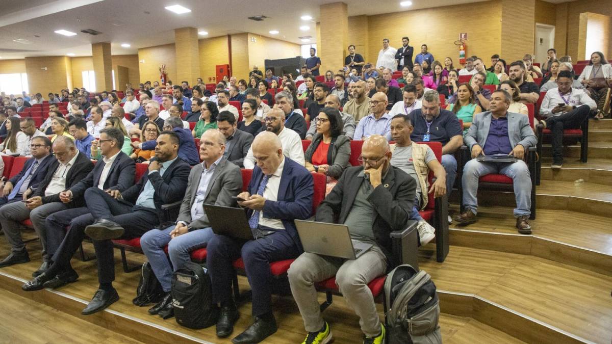 Prefeito Hildon Chaves prestigia abertura do Fórum Amazônico de Smart Cities
