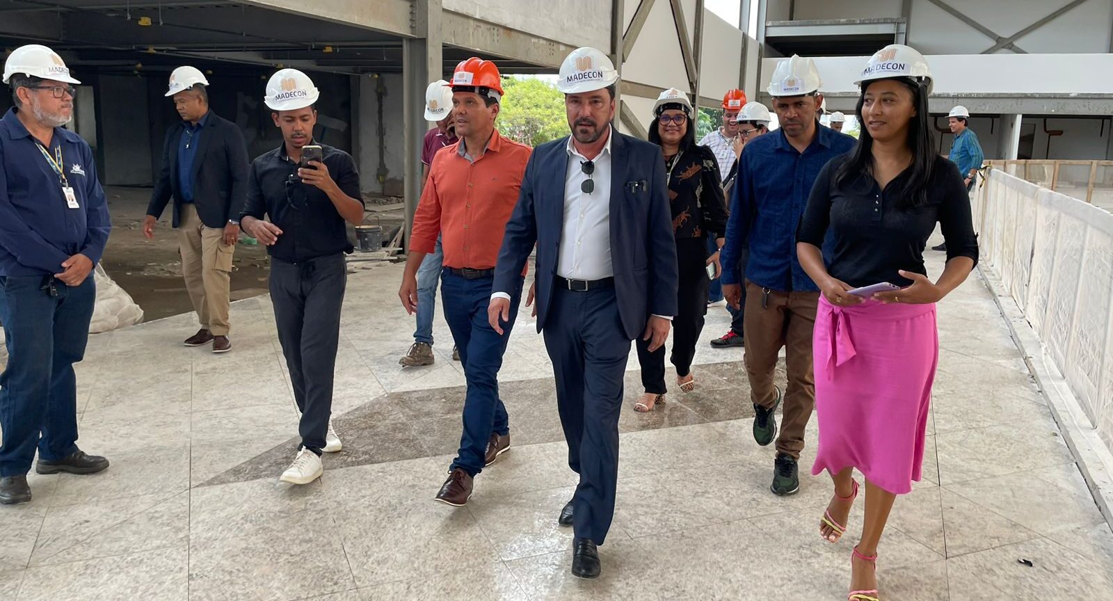 Presidente da AROM acompanhado de comitiva visitaram as obras da nova rodoviária da capital.