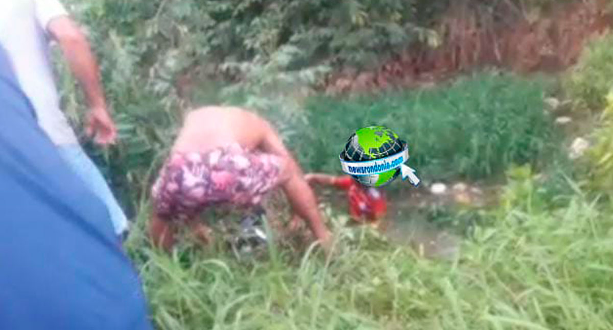 Motociclista com sinais de embriaguez cai em córrego na zona leste