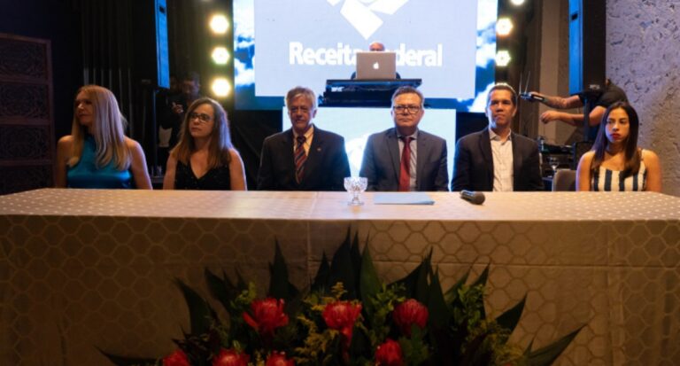 Prefeitura participa da cerimônia de posse dos novos auditores fiscais da Receita Federal em Porto Velho