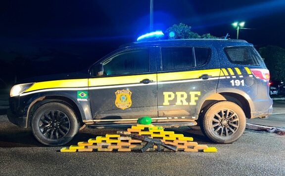 PRF apreende armamento de guerra e drogas em Porto Velho