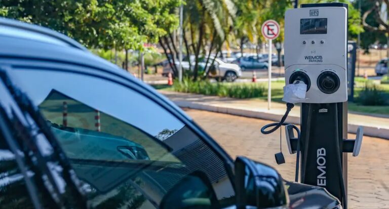 Carros elétricos que estourarem cotas de importação pagarão tarifas