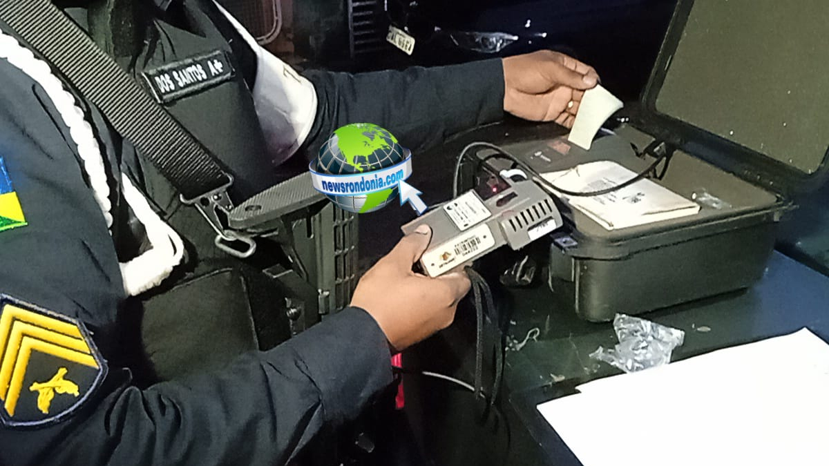Mulher embriagada é presa após bater Voyage na traseira de BMW na zona sul - News Rondônia