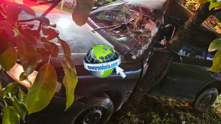 Motorista de Uno fica ferido após bater contra árvore na zona norte - News Rondônia