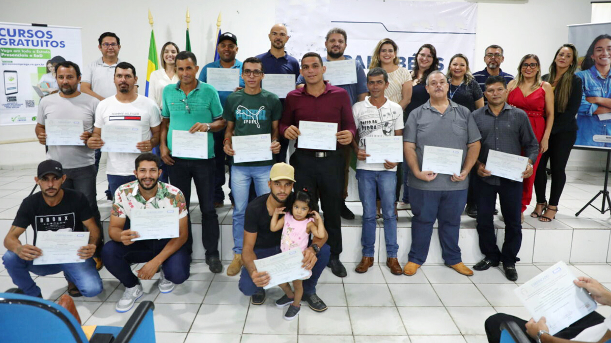 Governo De Rond Nia Realiza Entrega De Certificados Do Programa Gera O Emprego Em Ji Paran E