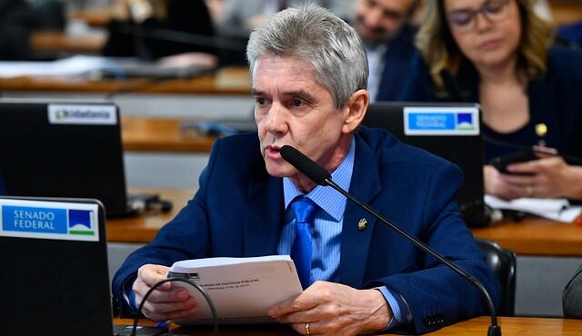 JAIME BAGATTOLI: Senador é relator de projeto que classifica produtos de alimentação animal como bens essenciais