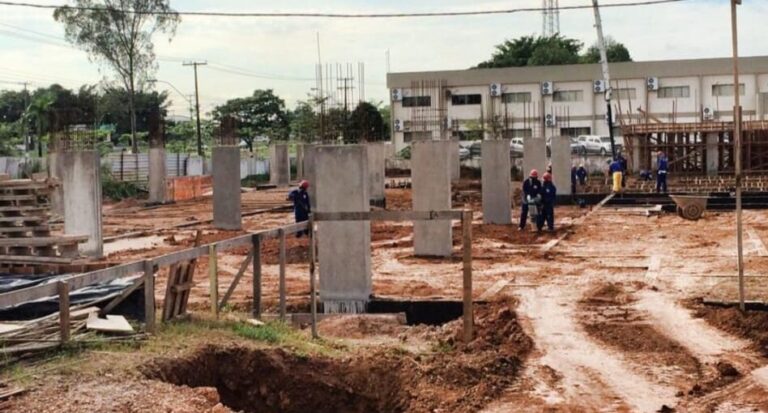 Alan Queiroz propõe realocação de escola abandonada para construção de moradias sociais em Porto Velho