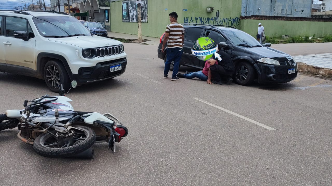 URGENTE: Motociclista avança preferencial e sofre fratura em colisão com carro