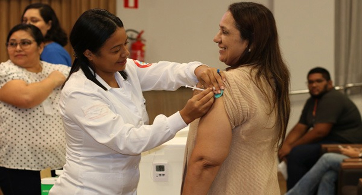 Cerca de 200 colaboradores do MPRO foram imunizados contra Covid-19 e Influenza