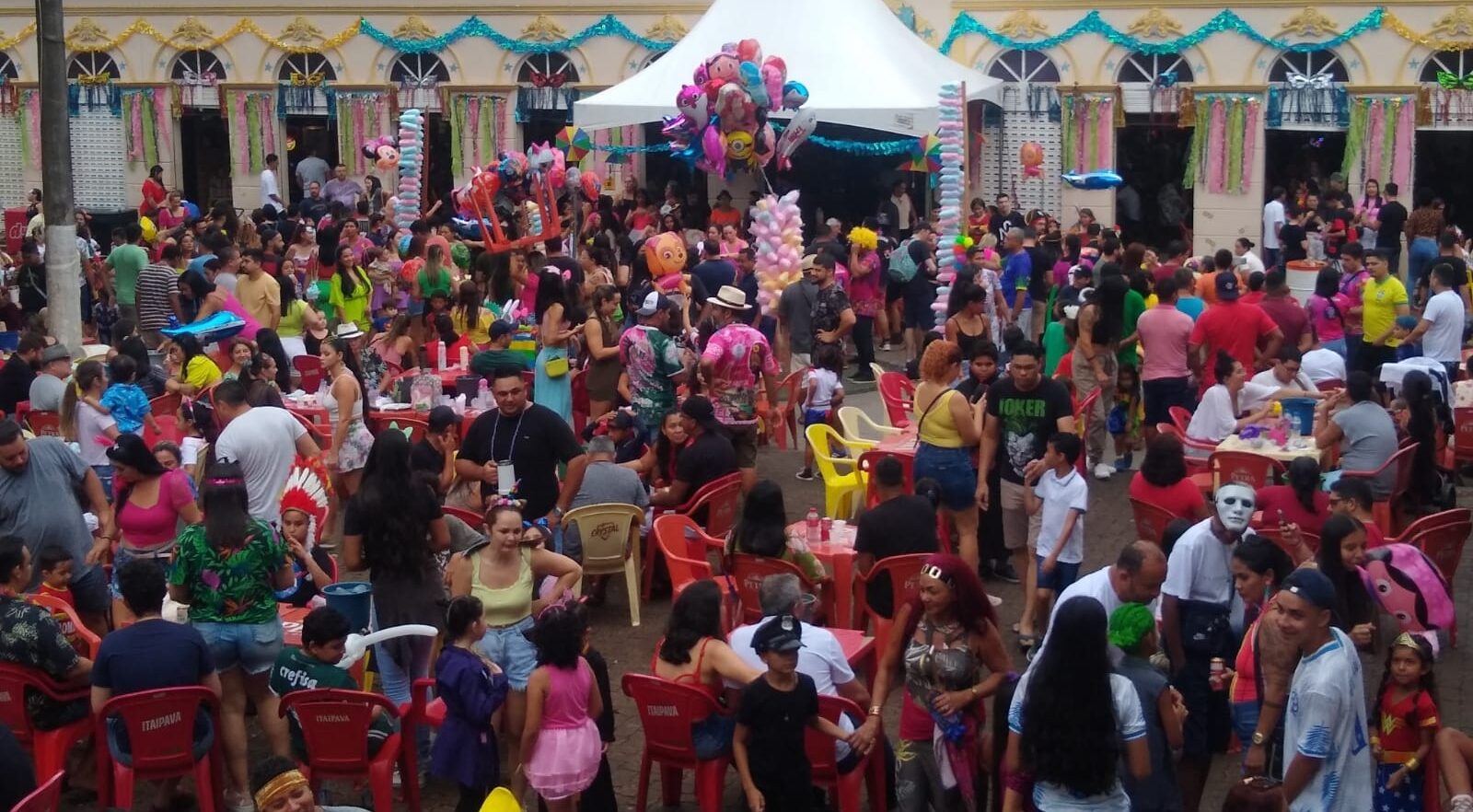 Carnaval da Família' no Mercado Cultural de PHV