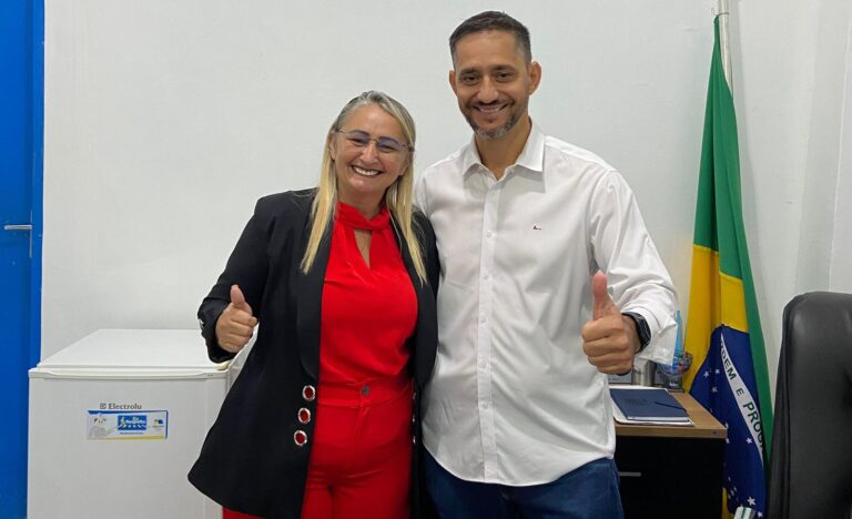 Vereadora Márcia Socorristas Animais se reúne com secretário e trata sobre monitoramento através de semáforos na capital