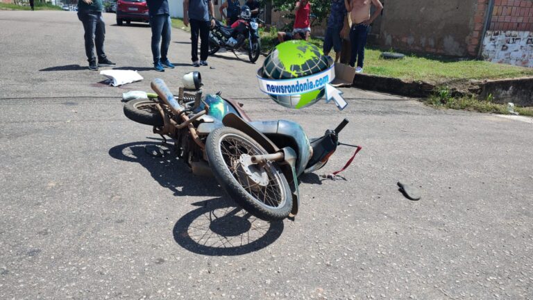 Acidente entre carro e moto deixa dois feridos no centro de Porto Velho