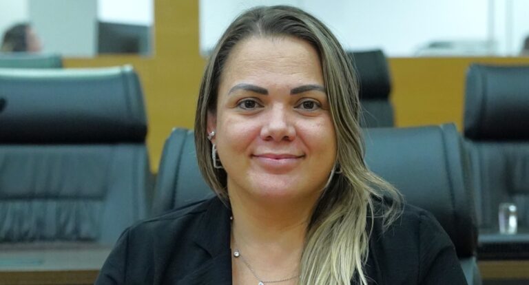 Cláudia de Jesus pede melhorias na sinalização da RO-460 em Buritis para prevenir acidentes