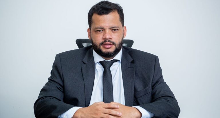 Deputado Estadual Edevaldo Neves, emite nota de retratação aos vereadores Márcio Pacele e Dr. Gilber