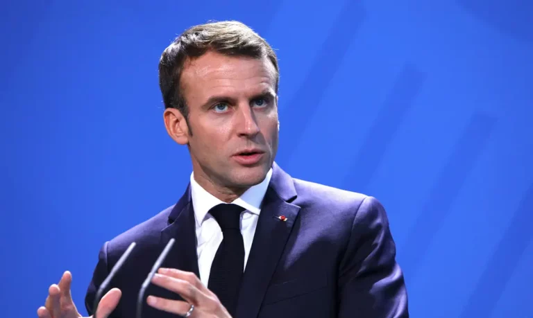 Macron não exclui possibilidade de europeus enviarem tropas à Ucrânia