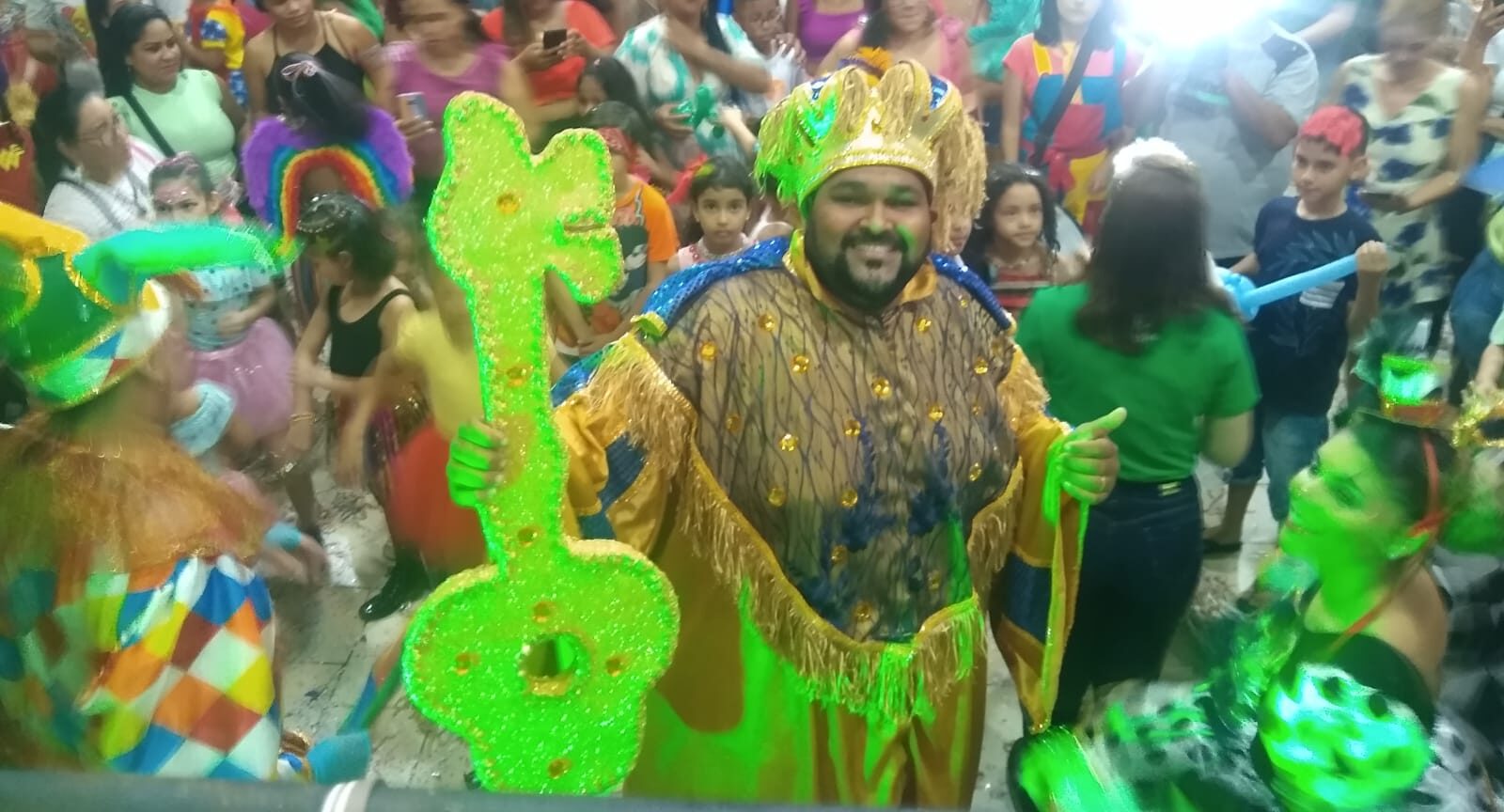 Carnaval da Família' no Mercado Cultural de PVH