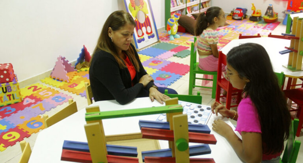 Biblioteca Dr. José Pontes Pinto continua com atendimento ao público mesmo durante recesso escolar