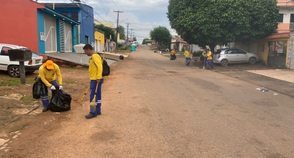Mutirões de limpeza seguem sendo realizados após apresentações dos blocos carnavalescos