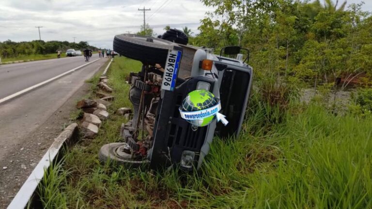 IDENTIFICADOS: Colisão entre caminhonete e moto deixa casal morto na BR-319