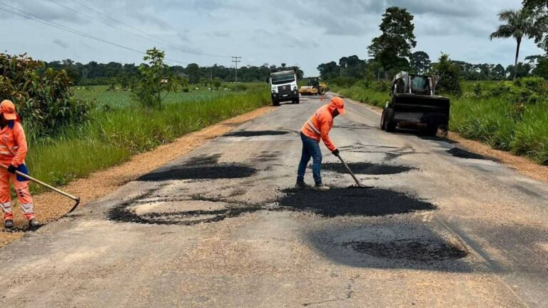 Deputado Pedro Fernandes celebra início do trabalho de manutenção da RO-205