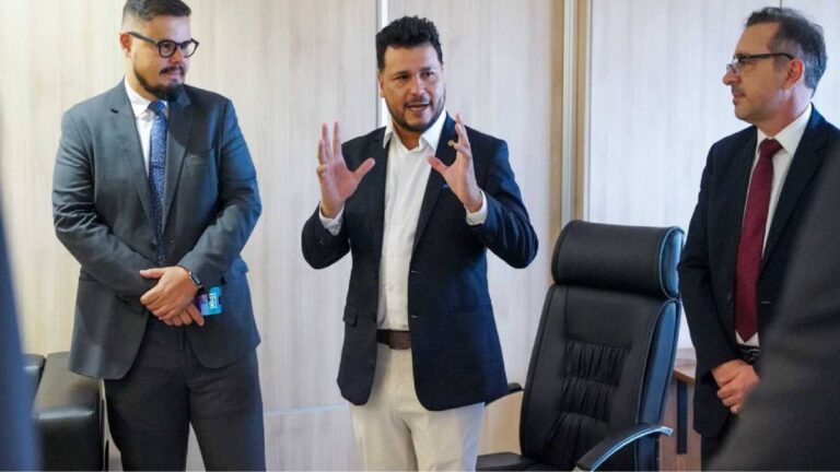 Demandas da OAB-RO são discutidas na presidência da Alero