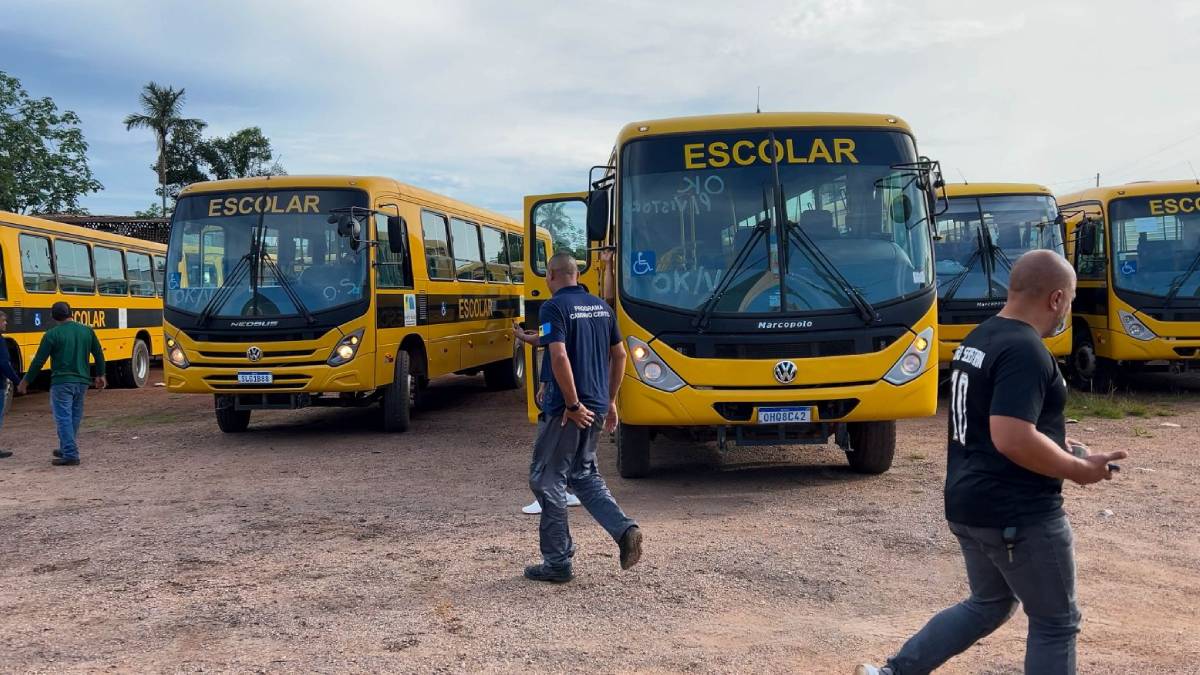 Com maior frota própria do transporte escolar do país, Prefeitura de Porto Velho faz vistoria em veículos
