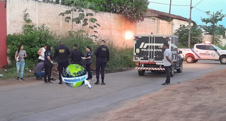URGENTE Travesti é morta a golpes de facão em área de prostituição na zona leste