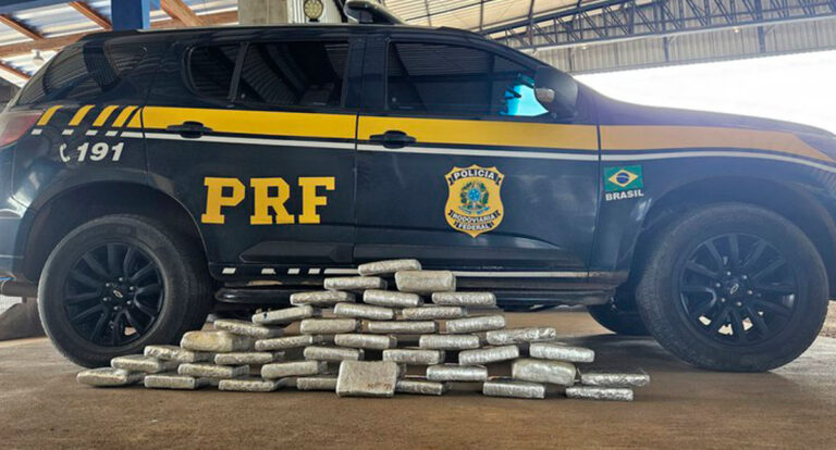 Em Ariquemes - Rondônia, PRF apreende mais de 40 Kg de maconha