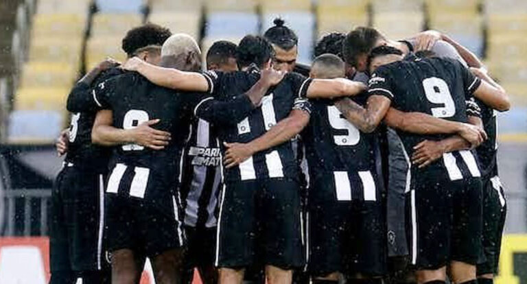 Botafogo faz 2 a 0 mas sede empate no final