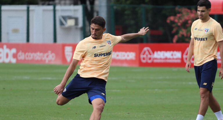 São Paulo afinado para a Supercopa Rei: últimos preparativos antes do clássico contra o Palmeiras