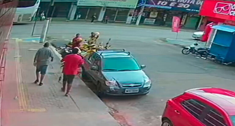 VÍDEO: Câmera flagra ladrão furtando motor de barco no centro de Porto Velho