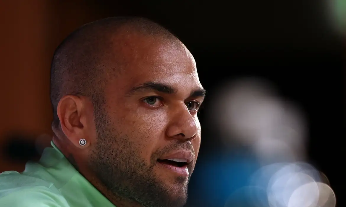 Julgamento de Daniel Alves por agressão sexual começa na Espanha