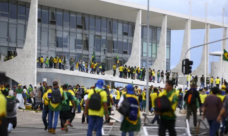 STF tem maioria para tornar ré cúpula da PMDF no 8 de janeiro
