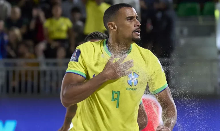 Brasil derrota Portugal e avança no Mundial de Beach Soccer