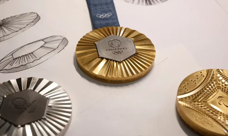 Medalhistas da Olimpíada de Paris levarão pedaço da Torre Eiffell