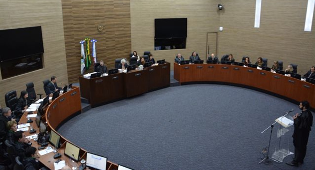 Coluna Espaço Aberto - Cícero Moura