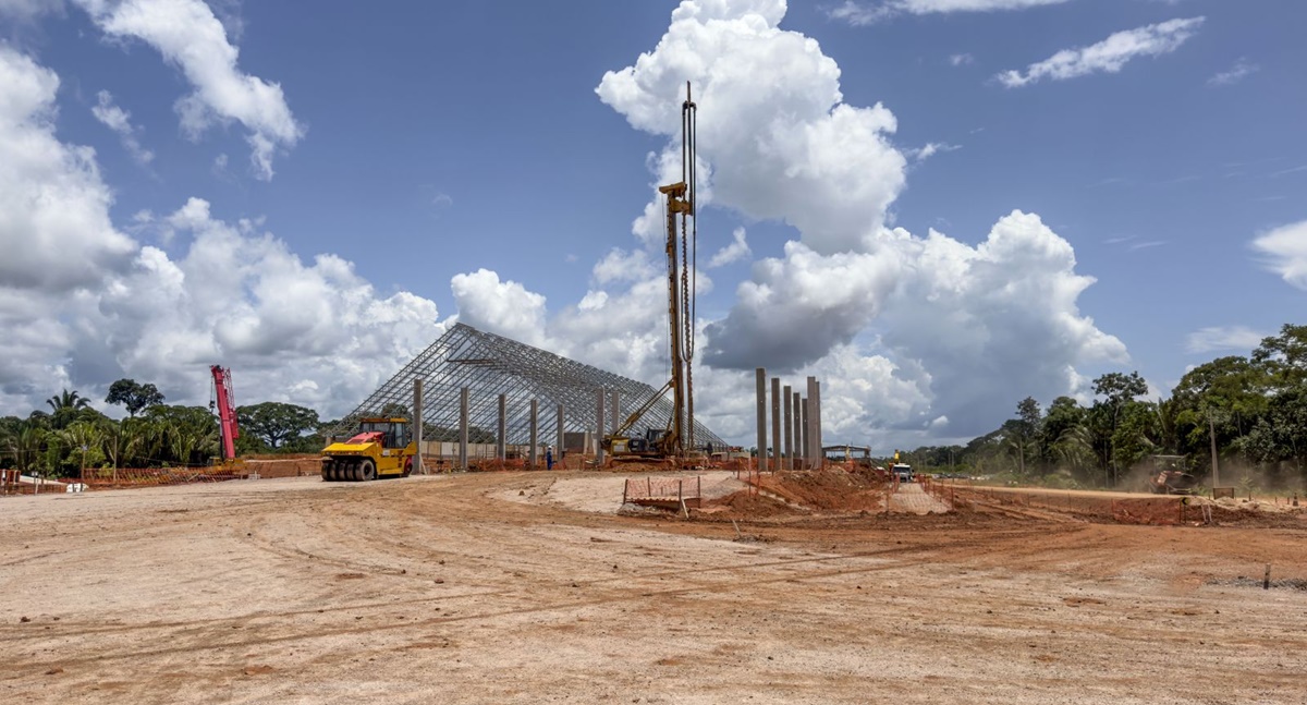 Prefeito e secretários visitam as obras do terminal de cargas da Cargill, que geram 400 empregos diretos