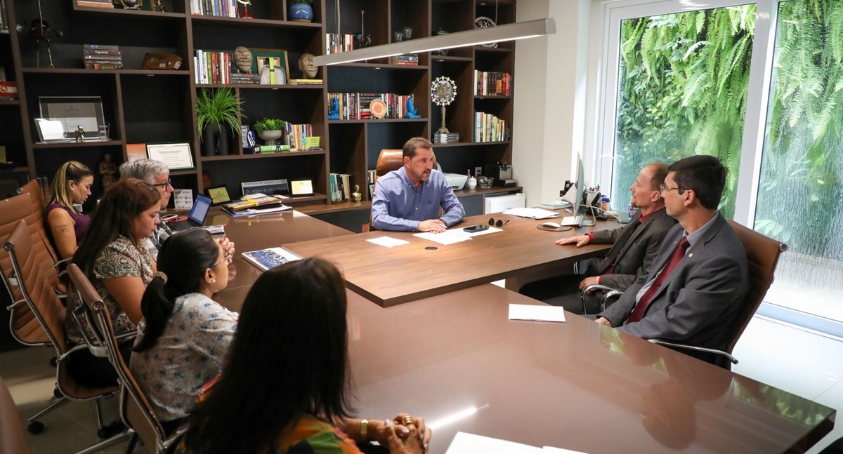Prefeito se reúne com Tribunal de Justiça para traçar estratégias do programa