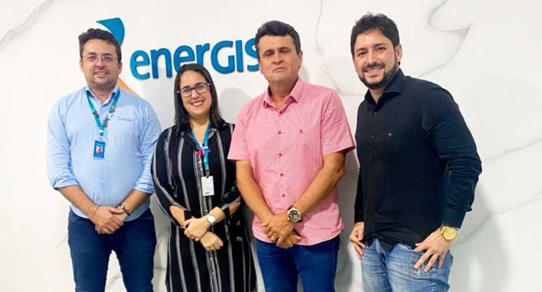 Pedro Fernandes intensifica esforços para melhorar o fornecimento de energia na Vila Nova, Alto Paraíso