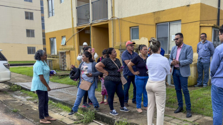 Prefeitura de Porto Velho e comissão de moradores vistoriam obras de conjuntos residenciais - News Rondônia