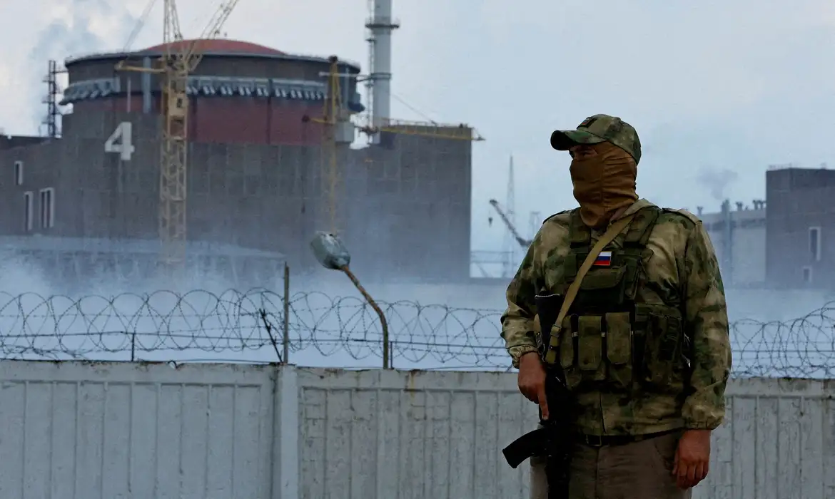 Rússia atinge barragem no maior ataque à infraestrutura energética