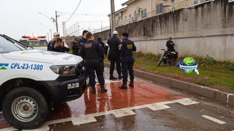 URGENTE: Motociclista morre após bater em muro de condomínio