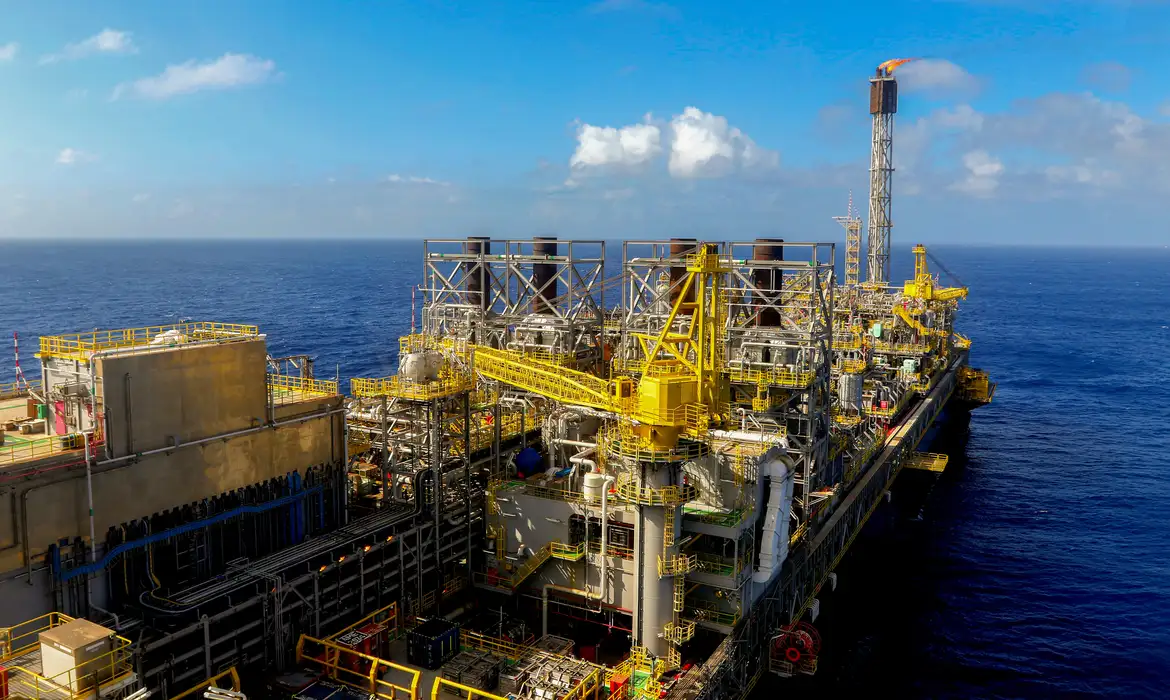 Petrobras busca apoio para explorar petróleo na margem equatorial