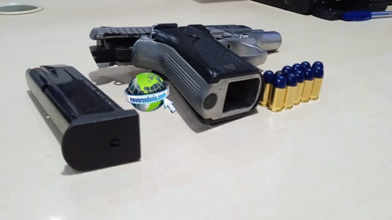 Homem é preso com pistola no Bar da Rainha