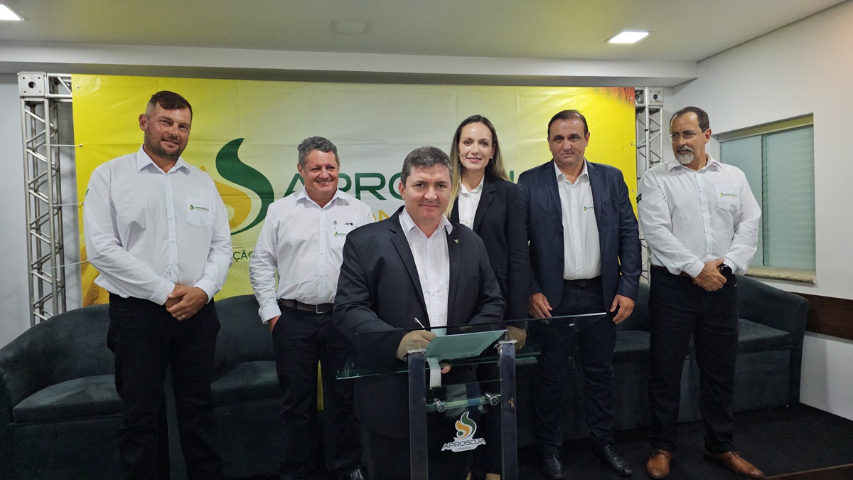 Presidente da Aprosoja-RO destaca a verticalização como estratégia contra as oscilações nos preços durante a solenidade de posse da nova diretoria
