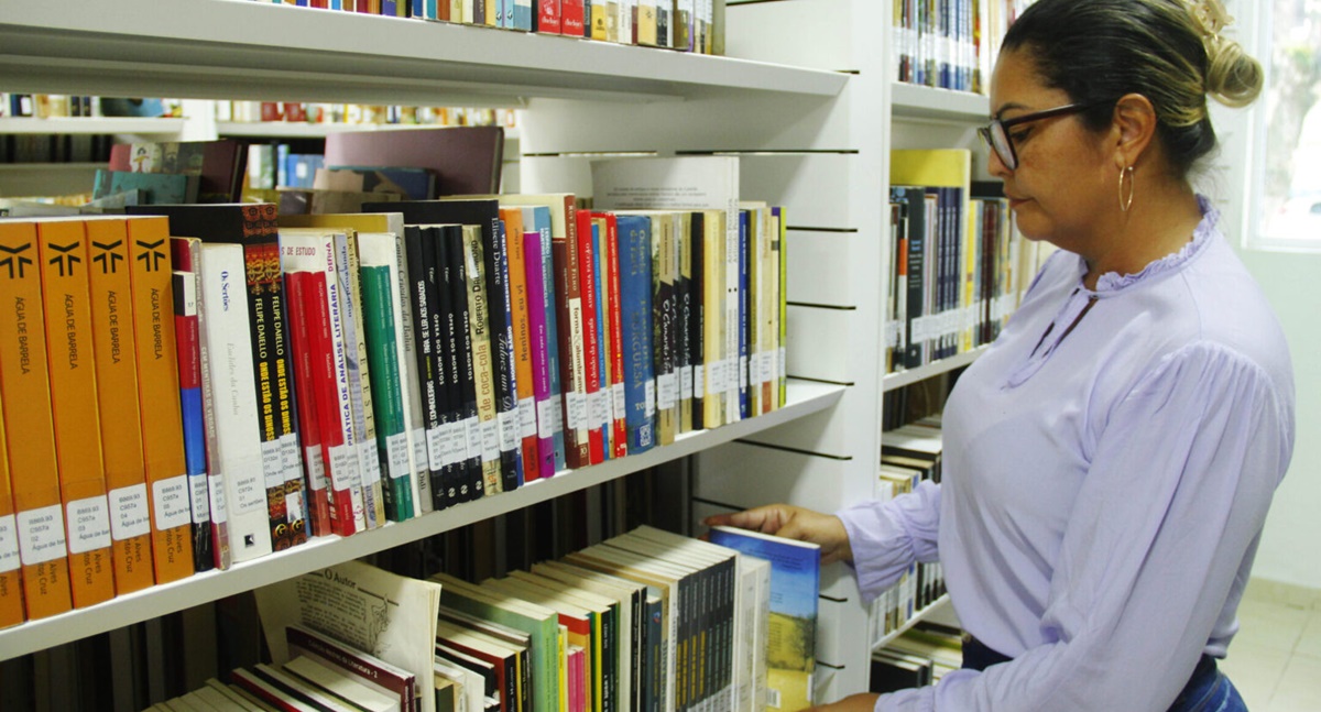 Estrutura da Biblioteca Dr. José Pontes Pinto garante ambiente agradável para estudos e leituras
